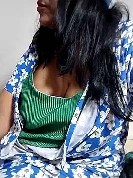 tharu_sweet Adlı Modelin Canlı XXX Sohbeti