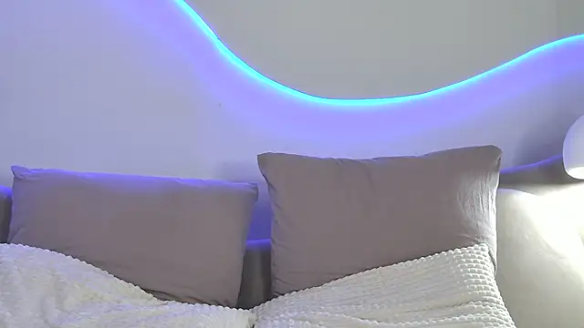 JuliaHotter live XXX chat