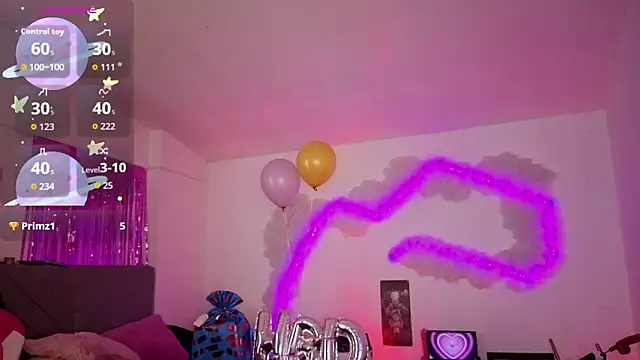 larah_uwu: онлайн-секс-чат