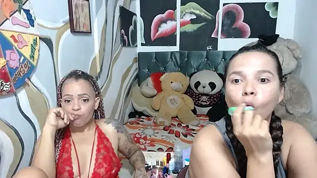 XXX chat uživo modela manzanahot9