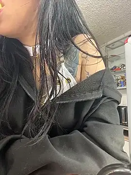 Chat +18 de SALOME_KORLAND ao vivo