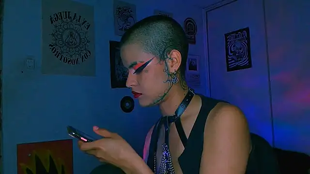 alex_one888 Chat XXX in diretta