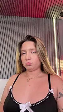 MiaPetit_ live XXX chat