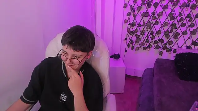 Nathaly_ds élő XXX-chatje