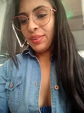 Astrid-- Live XXX-Chat