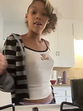 Tamiii420 라이브 XXX 채팅