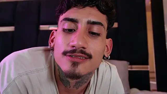 دردشة Dark_Eros_ الجنسية المباشرة