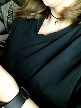 Aashikalaa élő XXX-chatje