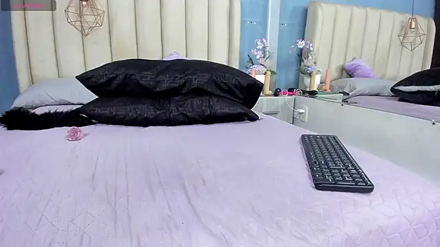 Charlothe_01's Live XXX Chat