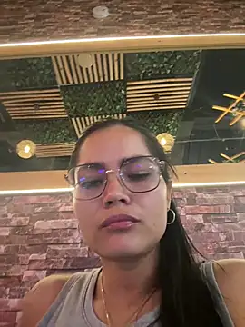 scarlet-kennedy98 现场XXX聊天