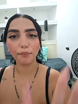 Chat XXX ao vivo de Mia_em