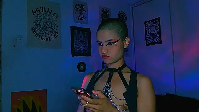 XXX chat uživo modela alex_one888