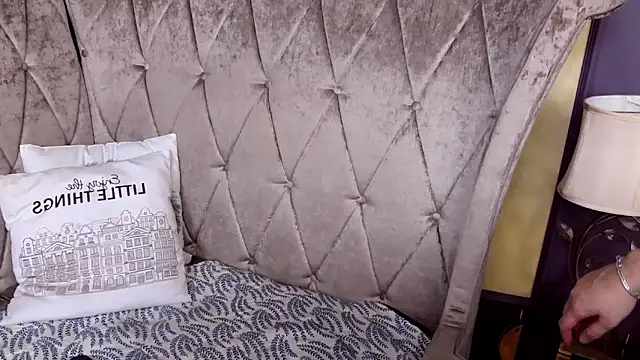 Chat +18 de BustyGizelle ao vivo