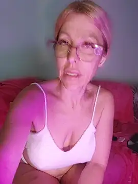 blondyruby Chat XXX live