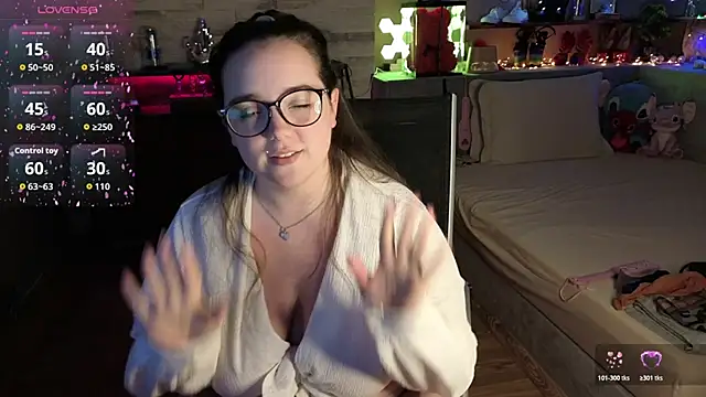 Kimberly-Caprice: онлайн-секс-чат