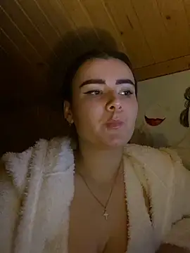 mewKate Adlı Modelin Canlı XXX Sohbeti