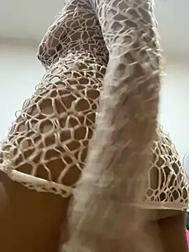 Rosa_25x Adlı Modelin Canlı XXX Sohbeti