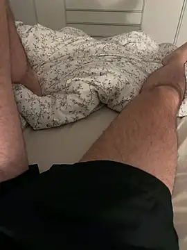 Simon-xx: διαδικτυακό σόου στην κάμερα