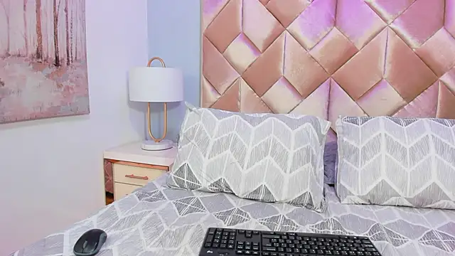 CandyLips_4: онлайн-секс-чат