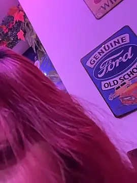 Lia-Moon77: онлайн-секс-чат