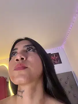 Pamela23x Adlı Modelin Canlı XXX Sohbeti