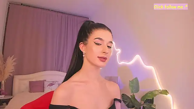 LauraCoy Adlı Modelin Canlı XXX Sohbeti