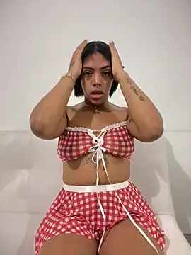 NovaFoxxのライブXXXチャット