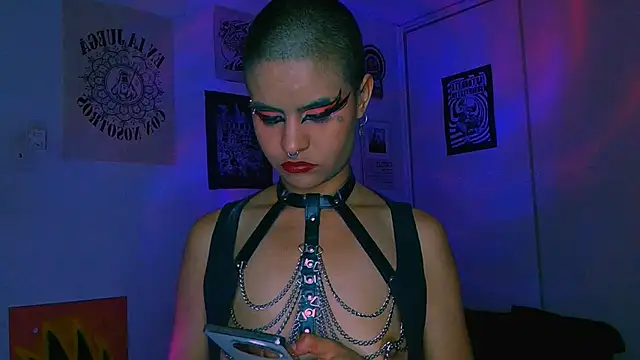 alex_one888 Adlı Modelin Canlı XXX Sohbeti