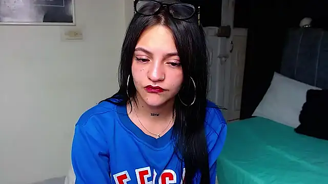 Violettasquirt's Live XXX Chat