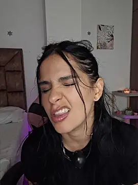 Chat XXX en directo de heyshaa