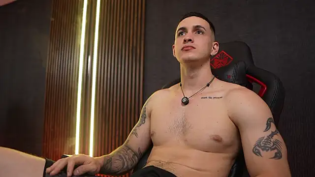 JacksonOlsenn Live XXX-chat