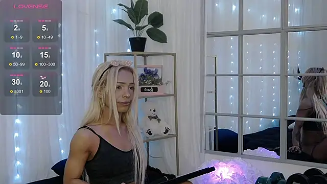 Chat +18 de SarahRaynex ao vivo