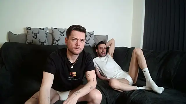 Chat XXX en directo de twotwinkhusbandss