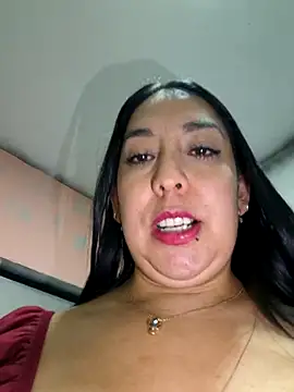 keny__a Adlı Modelin Canlı XXX Sohbeti