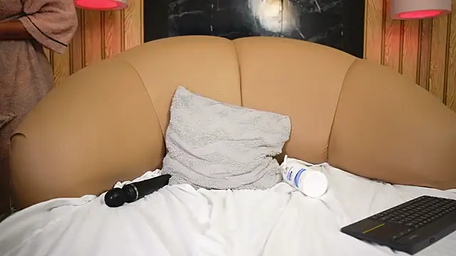 Camilaperson লাইভ XXX চ্যাট