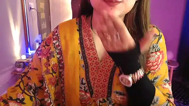 Mitikaa Chat XXX in diretta