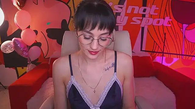 EviLune Adlı Modelin Canlı XXX Sohbeti