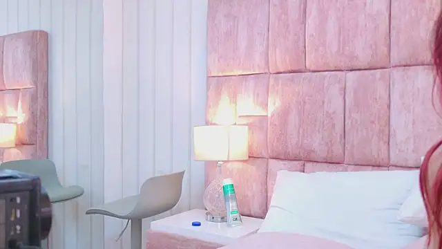 دردشة ScarlettFoox الجنسية المباشرة