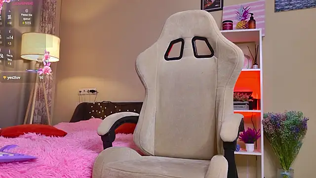 Mirellune Chat XXX live