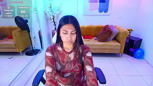 Miia__collins Adlı Modelin Canlı XXX Sohbeti