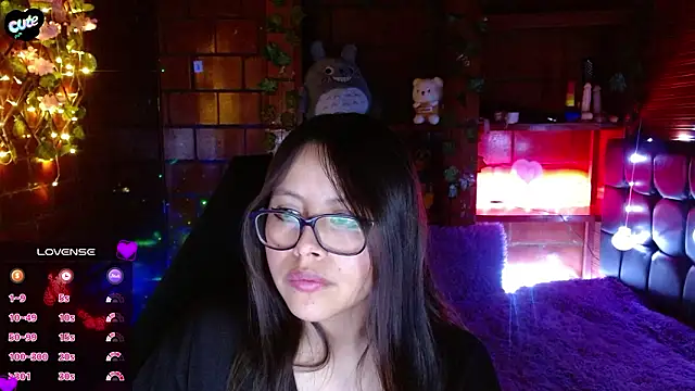 MidoriQuiinn Chat XXX live