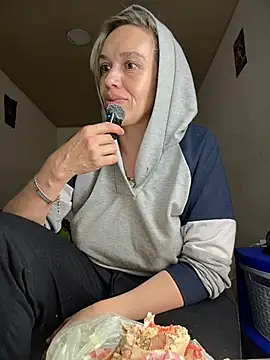 MARILYNRICHTER Chat XXX in diretta