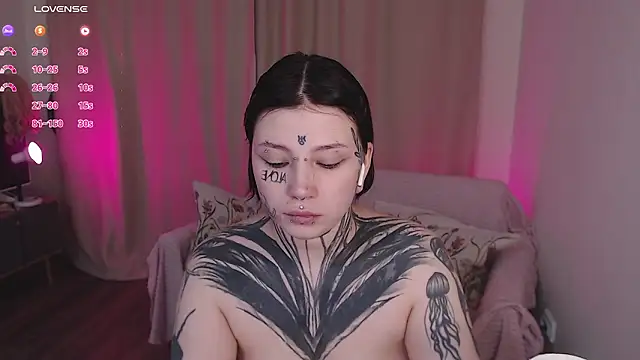 tradishka live XXX chat