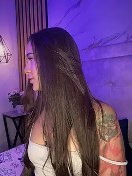 Honey_noir live XXX chat