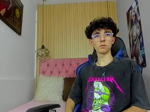 SyriusszのライブXXXチャット