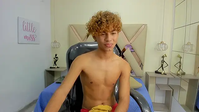 Anyelo_Twink – Live XXX-chat