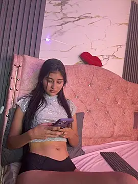 Aylin_fire Show in webcam