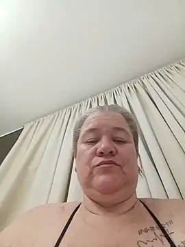 Chat +18 de MilF-eterna_69 ao vivo