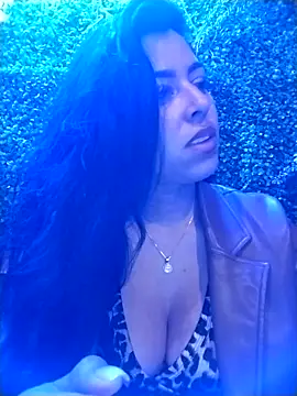 Luianna লাইভ XXX চ্যাট