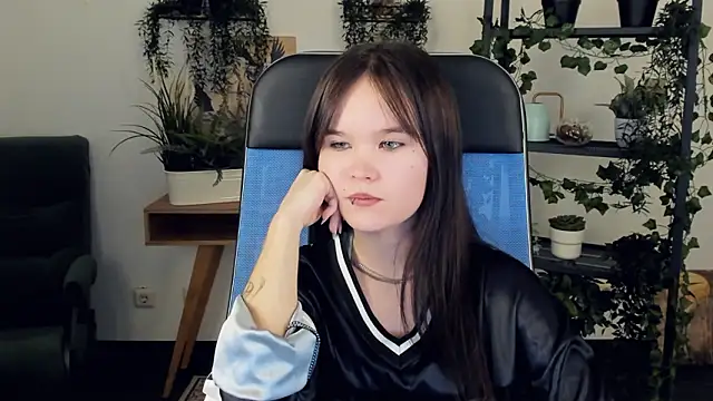 Elainebeness' Live XXX Chat